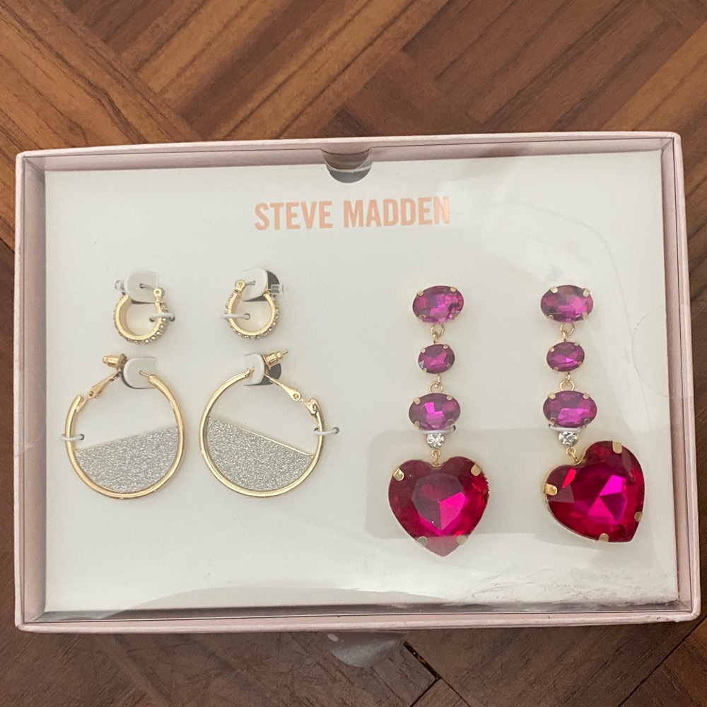 Steve Madden earrings